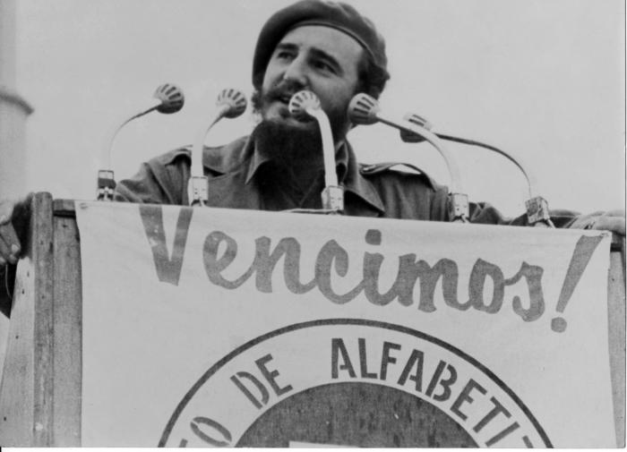 Fidel declara la victoria de la Campaña de Alfabetización, el 22 de diciembre de 1961. Foto: Archivo de Granma Fidel declara la victoria de la Campaña de Alfabetización, el 22 de diciembre de 1961. Foto: Archivo de Granma