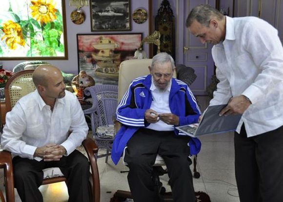 Fidel recibió a los Cinco, liberados tras cumplir injustas condenas en cárceles de EE.UU. Fidel recibió a los Cinco, liberados tras cumplir injustas condenas en cárceles de EE.UU.