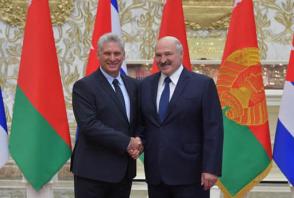 Minsk, 26 de julio de 2020. En nombre del pueblo bielorruso y del Presidente de Belarús, Alexander Lukashenko felicitó al presidente de la República de Cuba, Miguel Mario Díaz-Canel Bermúdez, al primer secretario del Comité Central del Partido Comunista Raúl Castro Ruz y al pueblo cubano con motivo del Día de la Rebeldía Nacional según ha informado la agencia Belta y ha sido destacado en sus titulares por los canales televisivos bielorrusos. Minsk, 26 de julio de 2020. En nombre del pueblo bielorruso y del Presidente de Belarús, Alexander Lukashenko felicitó al presidente de la República de Cuba, Miguel Mario Díaz-Canel Bermúdez, al primer secretario del Comité Central del Partido Comunista Raúl Castro Ruz y al pueblo cubano con motivo del Día de la Rebeldía Nacional según ha informado la agencia Belta y ha sido destacado en sus titulares por los canales televisivos bielorrusos.