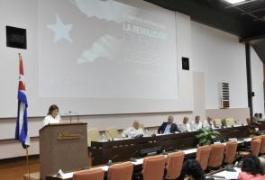 Parole di Chiusura del III Simposio Internazionale /La Rivoluzione Cubana/, di Elba Rosa Montoya Ministro di Scienze e Tecnologia. Photo: Ismael Batista Parole di Chiusura del III Simposio Internazionale /La Rivoluzione Cubana/, di Elba Rosa Montoya Ministro di Scienze e Tecnologia. Photo: Ismael Batista