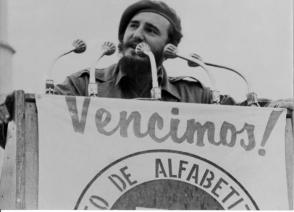 Fidel declara la victoria de la Campaña de Alfabetización, el 22 de diciembre de 1961. Foto: Archivo de Granma Fidel declara la victoria de la Campaña de Alfabetización, el 22 de diciembre de 1961. Foto: Archivo de Granma