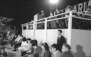 Fidel Castro clausura la V Plenaria Nacional de la FMC, en el estadio Augusto César Sandino, de Santa Clara. Fidel Castro clausura la V Plenaria Nacional de la FMC, en el estadio Augusto César Sandino, de Santa Clara.
