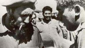 Fidel Castro y el periodista Luis Báez, en Girón, 1961 Fidel Castro y el periodista Luis Báez, en Girón, 1961
