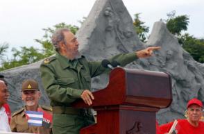 El Comandante en Jefe Fidel Castro Ruz, en el acto central por el aniversario 53 del Asalto a los cuarteles Moncada y Carlos Manuel de Céspedes en la provincia de Granma. Foto: Jorge Luis González