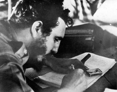 En la zona montañosa de La Plata, en el corazón de la Sierra Maestra, fue firmada el 17 de mayo de 1959 por Fidel la primera Ley de Reforma Agraria, que dio la tierra a quienes la trabajaban y acabó con los grandes latifundios, muchos de ellos en manos de propietarios.